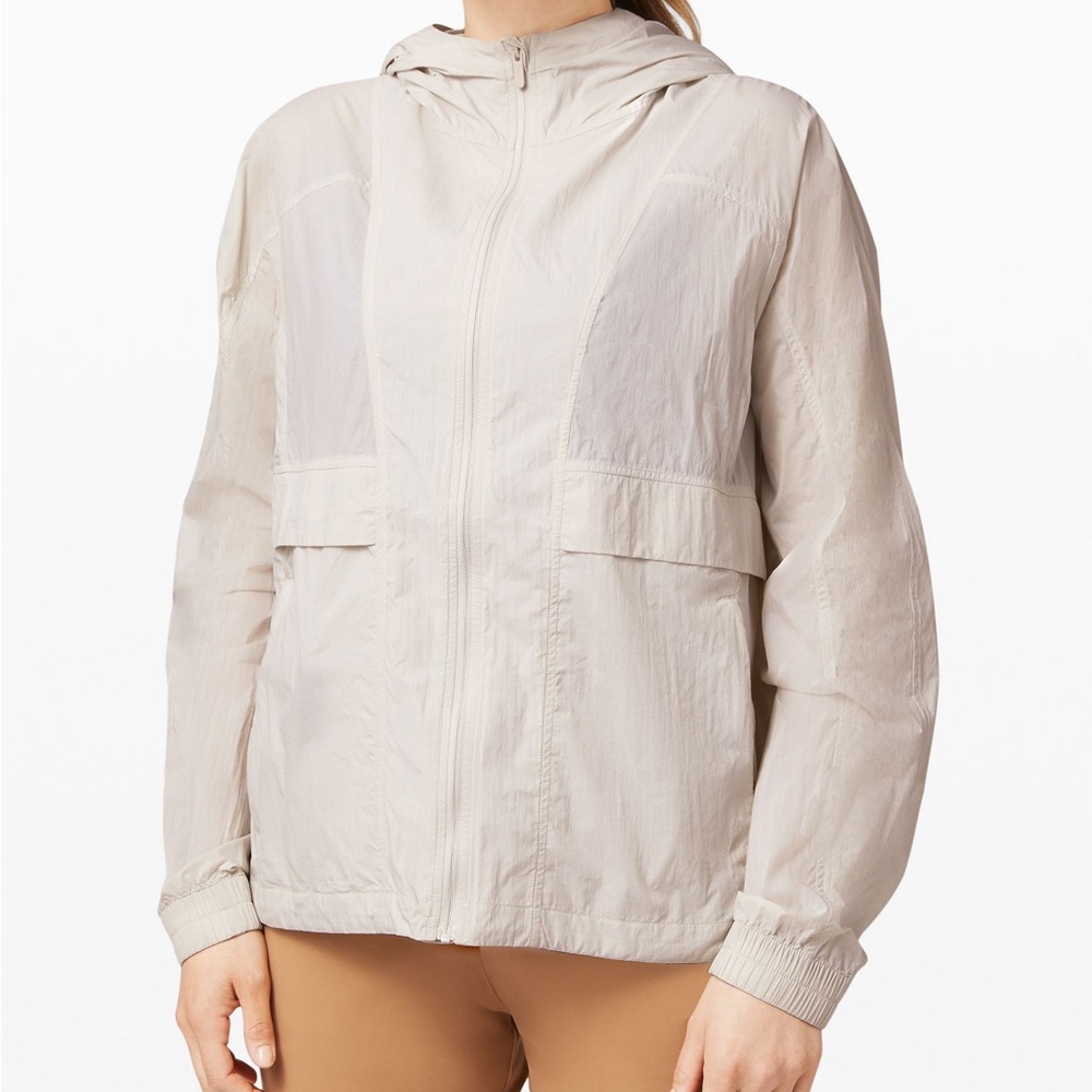 Lululemon Hood Lite Jacket Packable Dune Size 2 Sold Out! $128